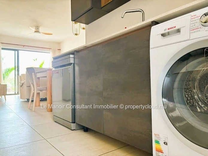 Modern 3-bedroom ground-floor apartment, fully equipped – Secure residence with swimming pool
