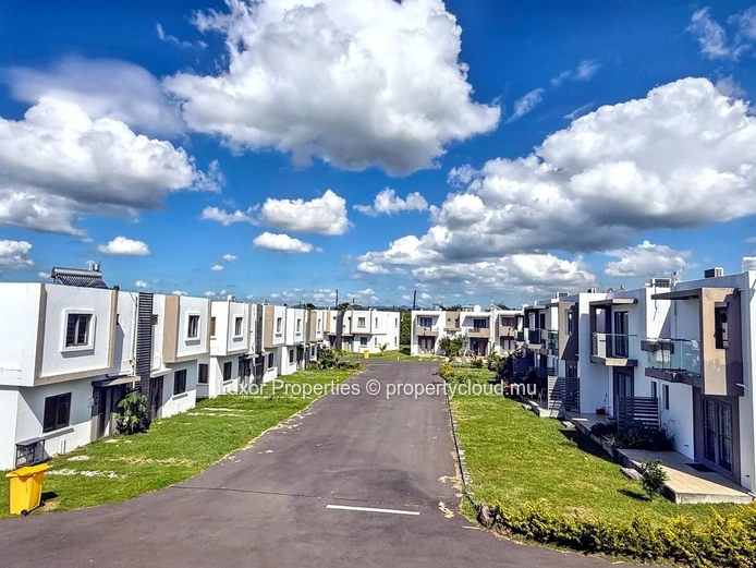 Duplex Moderne à Louer à Grand Gaube – Location Long Terme