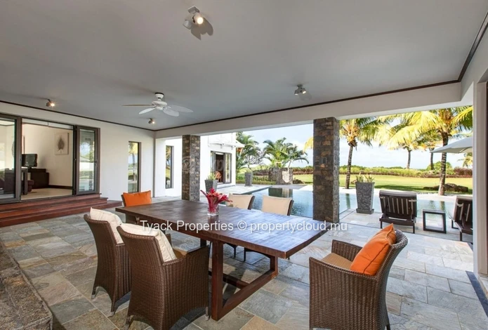 Villa Solaia Breeze – Anahita