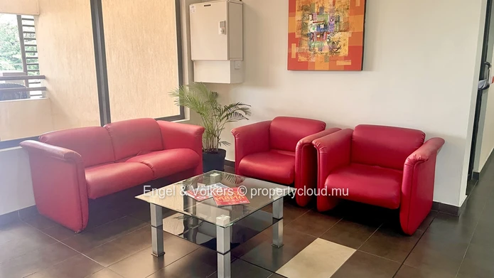 Open-Plan Office in a Strategic Business Location for Rent