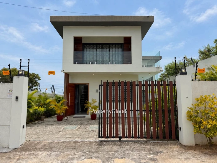Villa For Rent | Pereybere, Chemin 20 Pieds | 4 Bedrooms | Pool And Garden | Rs 85,000 Per Month