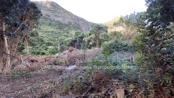 Prime Residential Plot in the Heights of Moka