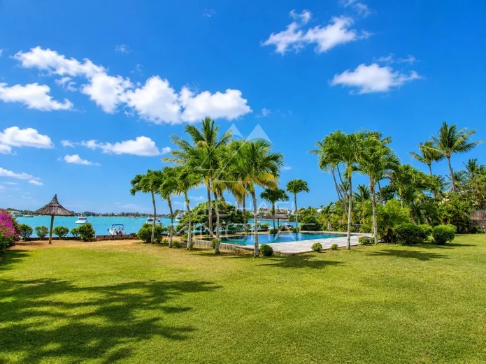 Beachfront Duplex Villa with Exceptional Views in Pointe aux Canonniers