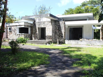 5 Bedroom Villa