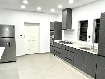 4 Bedroom Villa