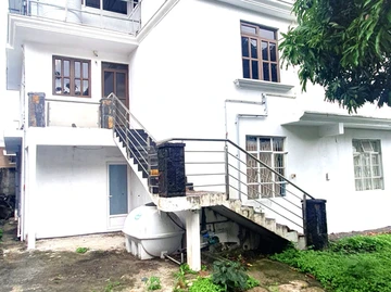 8 Bedroom House