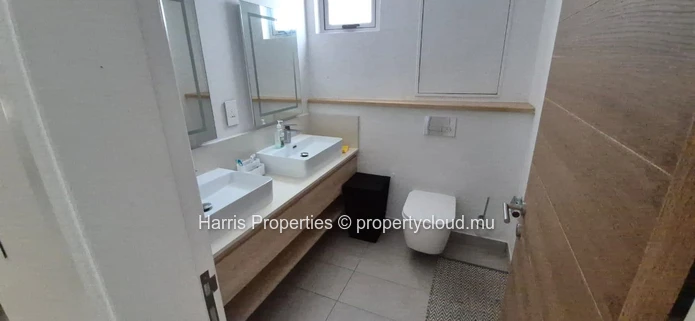 Beachfront 3-Bedroom Apartment For Short-Term Rental – Grand Gaube