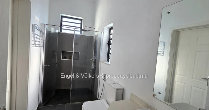 Elegant Fully Furnished 4-Bedroom Villa in the Heart of Pereybere