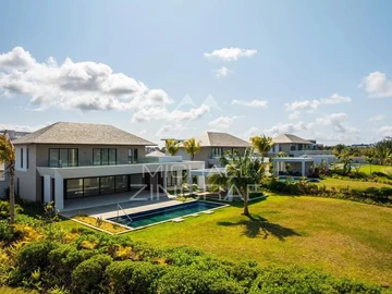 5 Bedroom Villa