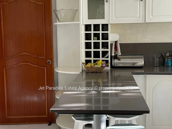 Luxurious 5-bedroom house with private pool in Flic en Flac area, sea access, fully furnished, secure. Price Rs.