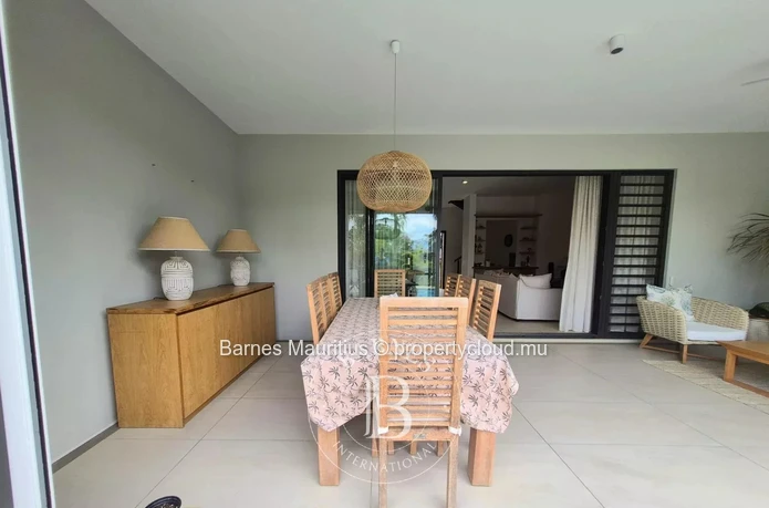 BEAU PLAN – Modern 4-Bedroom Duplex in Exclusive Estate