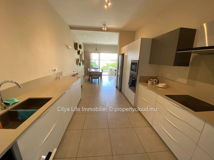 Seaside Living in Grand Baie – Elegant 3-Bedroom Apartment