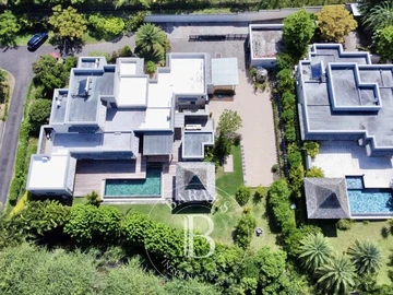 6 Bedroom Villa