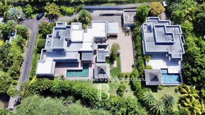 RIVIERE NOIRE - 2 Villas with mountain view - 6 bedrooms
