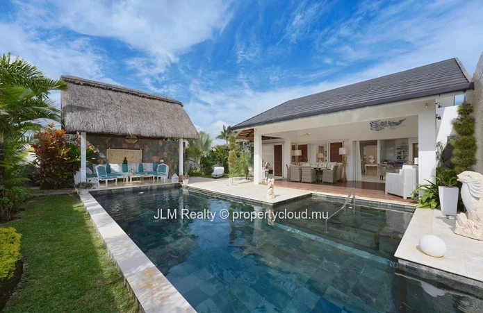 Élégante villa avec Piscine Privée à Vendre à Grand Baie, Île Maurice