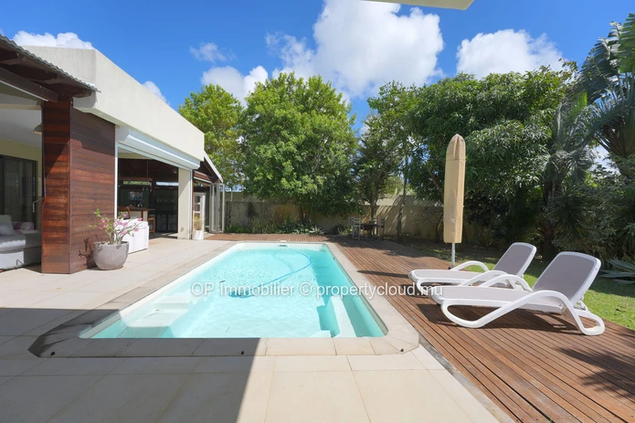 Villa PDS de 331 m² avec piscine privée à vendre à Mont Mascal
