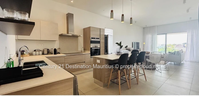 “Vie exceptionnelle en penthouse à Pereybere”