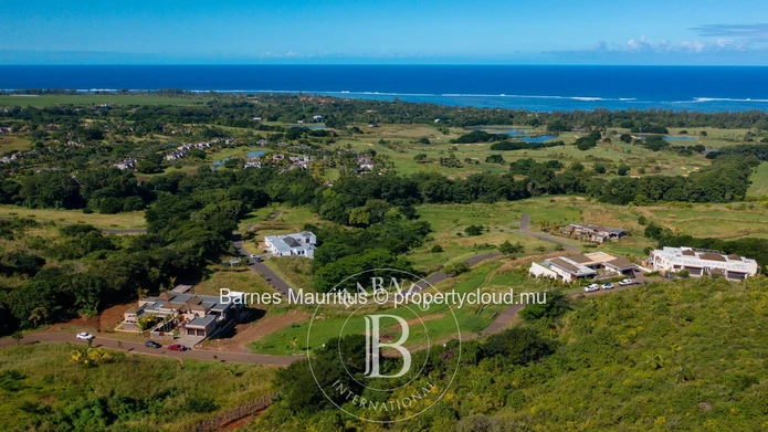 BEL OMBRE - Terrain à bâtir avec vue sur les montagnes - 1 464 m²