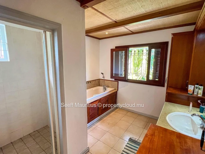 Charmante villa de 3 chambres avec studio indépendant et vue sur la montagne