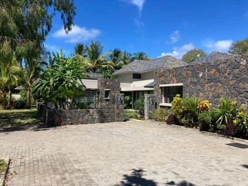 4 Bedroom Villa