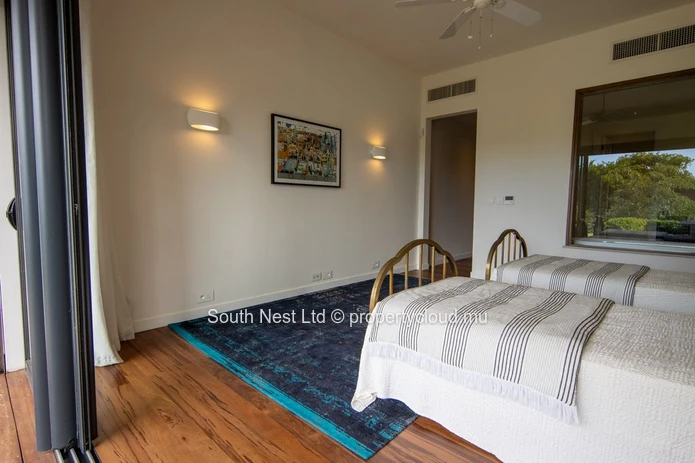 Modern triplex villa with 4 bedrooms