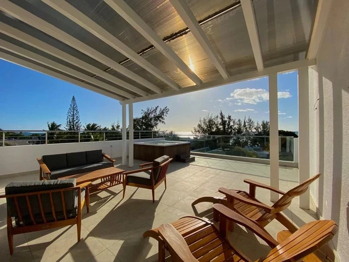 PEREYBERE - Penthouse with lagoon view - 3 bedrooms