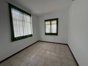 10 Bedroom House