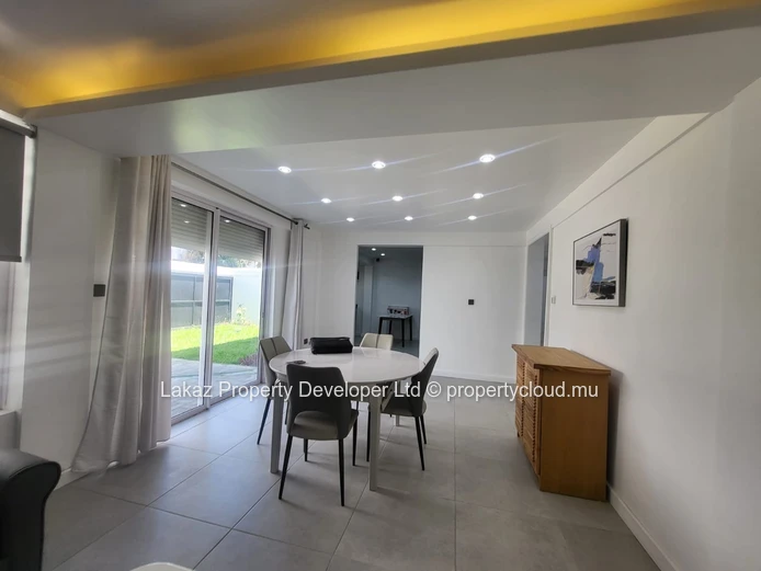 Fresh & Modern 2-Bedroom Apartment
