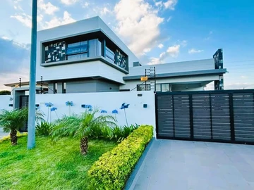 4 Bedroom Villa