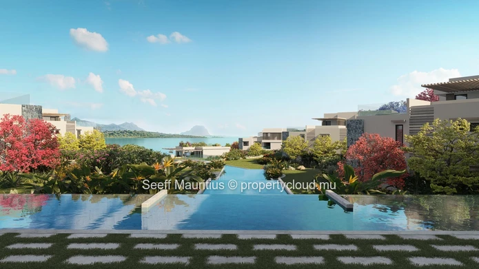 Exceptional Oceanfront Flat 