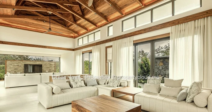 Custom Villas Just Steps From The Beach, Golf & 5-Star Hotel Access In Balaclava – Mauritius