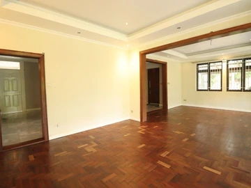 Maison de 8 Chambres