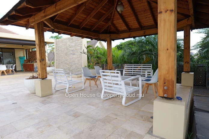 Villa meublée 3 chambres avec piscine privée à louer à Tamarin