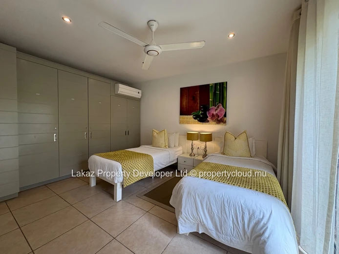 Furnished 4-bedroom apartment with swimming pool in Pointe aux Biches.