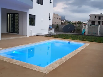 5 Bedroom House