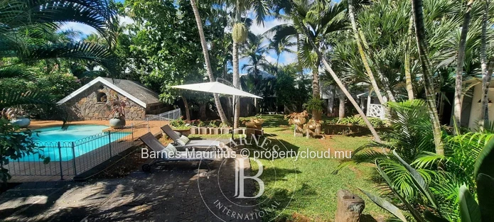 POINTE AUX CANONNIERS - Extraordinary Villa with 5 Bedrooms