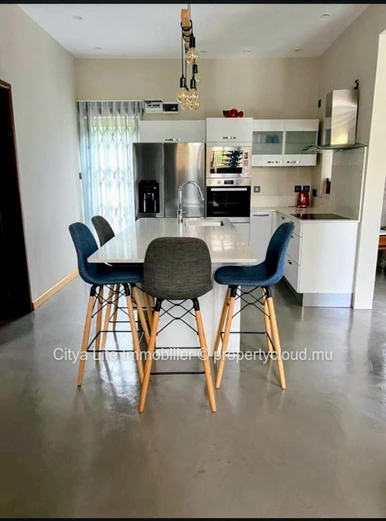 Maison meublée 3 chambres avec piscine à louer à Pointe aux Biches