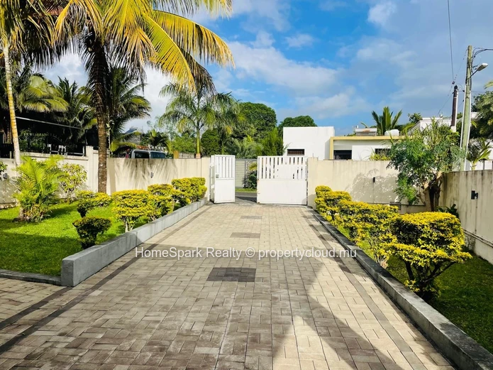 Lovely 4-Bedroom Family Home for Sale 