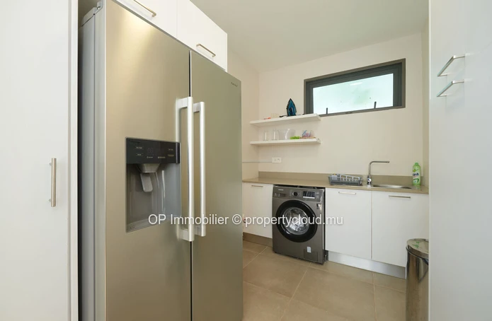 Modern 4 bedroom villa with private pool in the heart of Grand Baie