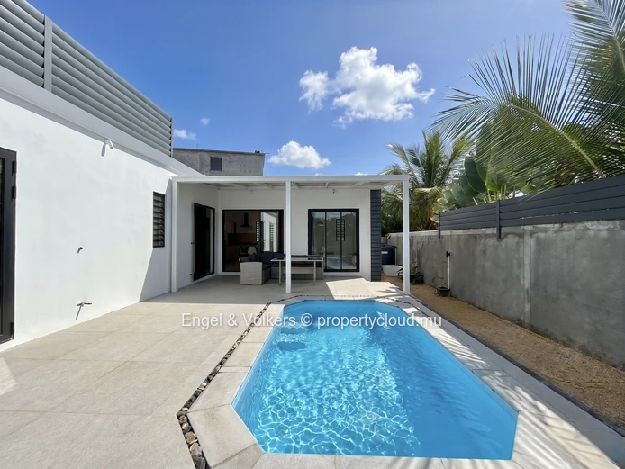 Modern 3-Bedroom Villa for Rent in the Heart of Grand Baie