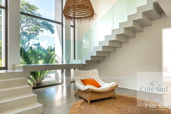 For sale - Prestigious architect-designed villa in Anahita