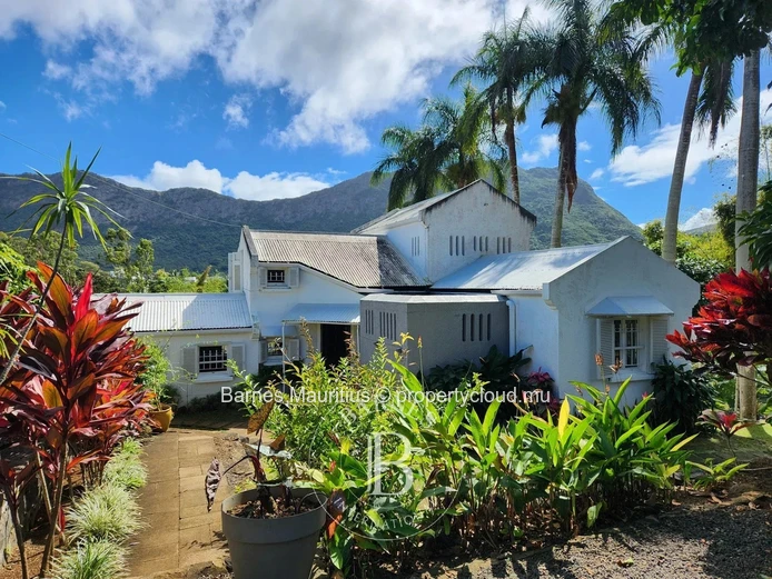 MOKA - Charming house for sale  - 3 bedrooms