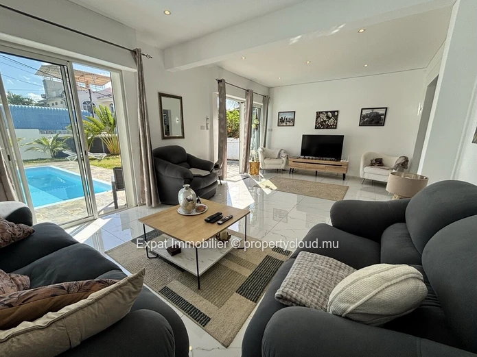 3-Bedroom Villa, Veranda, Swimming Pool And Rooftop – Calodyne