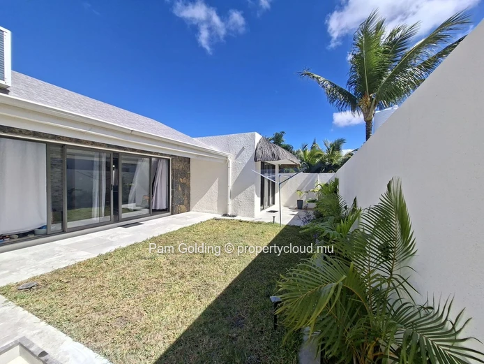 Grand Gaube – Maison à vendre – Pam Golding Mauritius