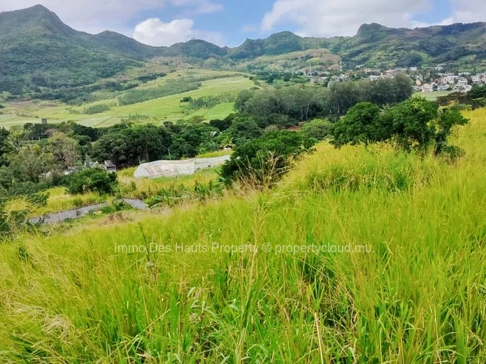 Residential Land of 50.97 perches for sale Creve Cœur 