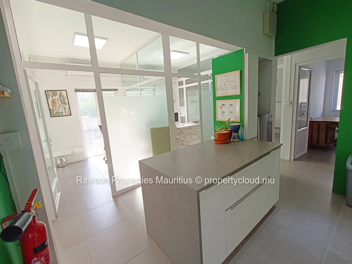 138m² Office To Let in Grande Rivière Noire