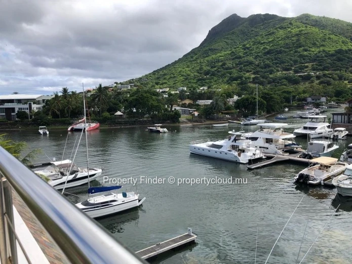 Villa de Luxe à Maurice – 5 Chambres à Vendre | Marina de Black River