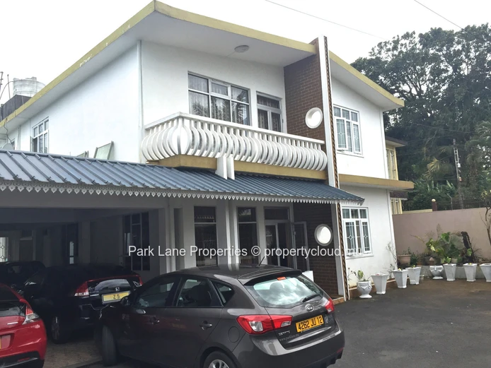 Maison de 9 chambre à coucher a Curepipe