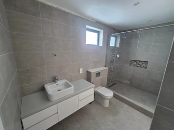 4 Bedroom Townhouse, Duplex