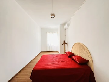 5 Bedroom Villa